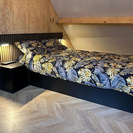 シント・アナラント Tiny House Thuusヴィラ エクステリア 写真