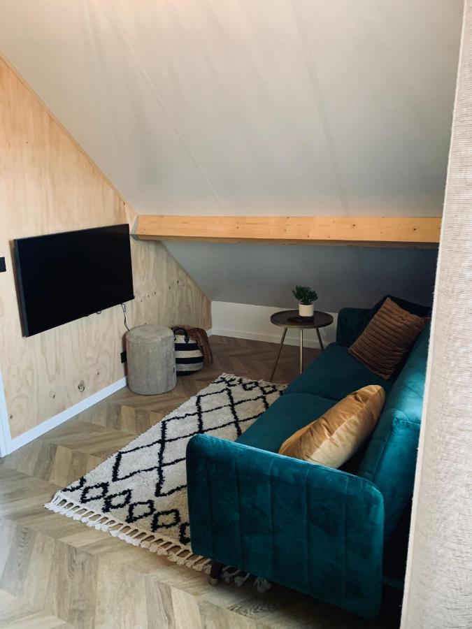 シント・アナラント Tiny House Thuusヴィラ エクステリア 写真