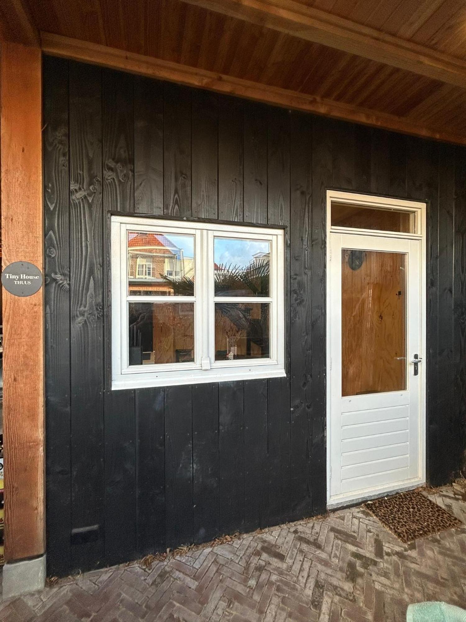 シント・アナラント Tiny House Thuusヴィラ エクステリア 写真