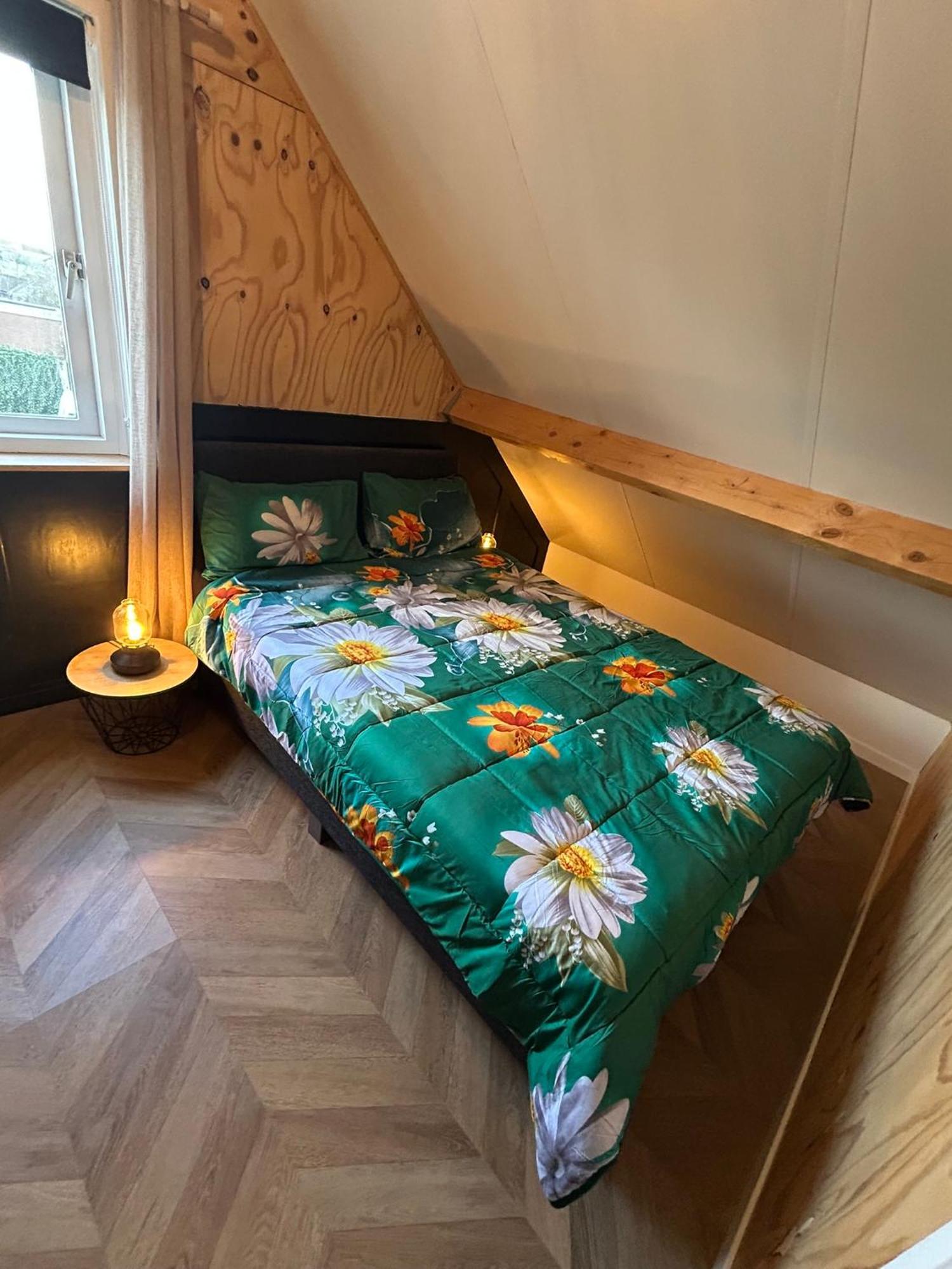 シント・アナラント Tiny House Thuusヴィラ エクステリア 写真