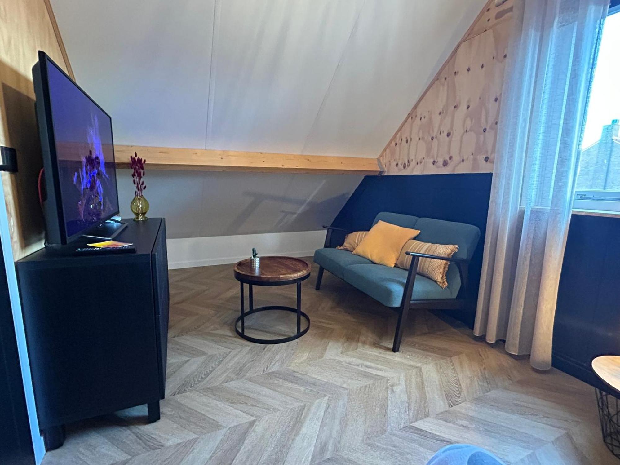 シント・アナラント Tiny House Thuusヴィラ エクステリア 写真