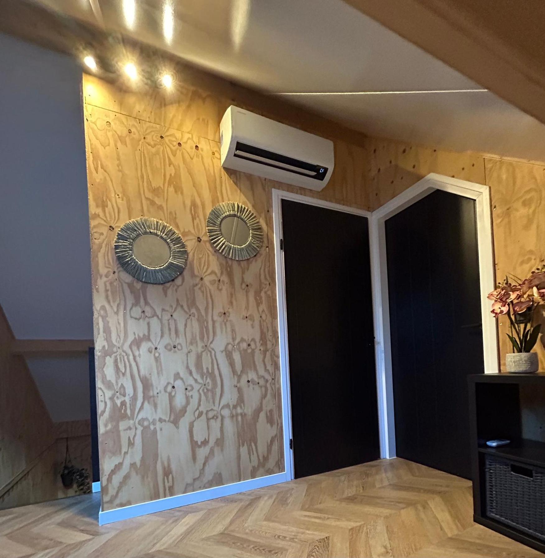 シント・アナラント Tiny House Thuusヴィラ エクステリア 写真